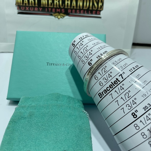 Tiffany and Co. open Bangle silver. - Picture 8 of 8